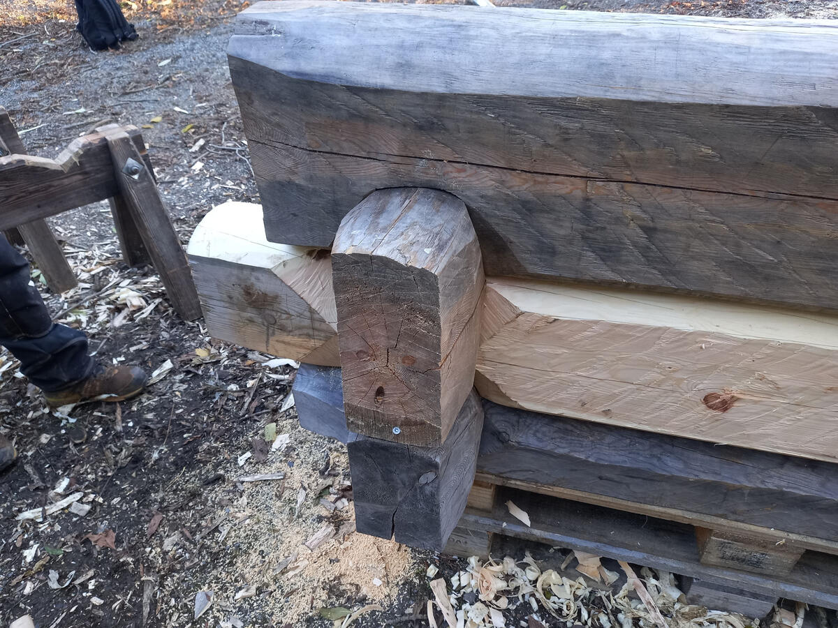 Skifte av laftestokk