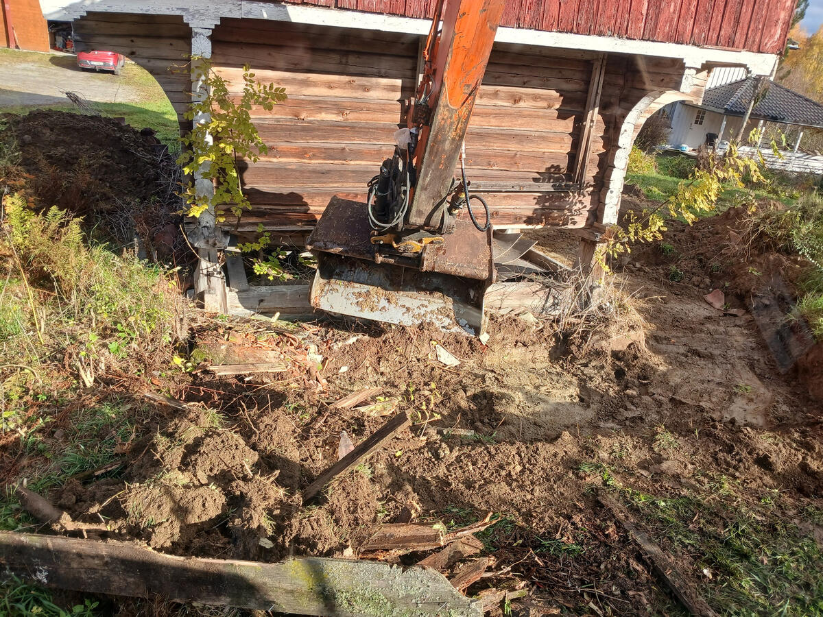 Restaurering av stabbur 1/3